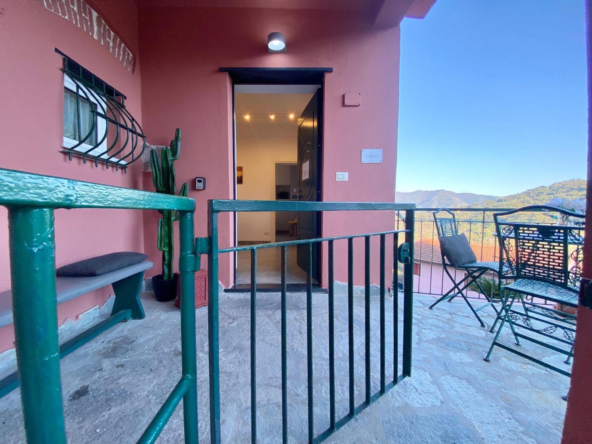 Alla Casa Rosa, Peaceful Apartment Surrounded By Greenery With Free Parking, Wifi & Air Conditioning ราปาลโล ภายนอก รูปภาพ